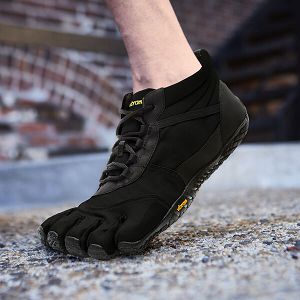 Vibram V-Trek Insulated Black Mens Trail Shoes | India-653147